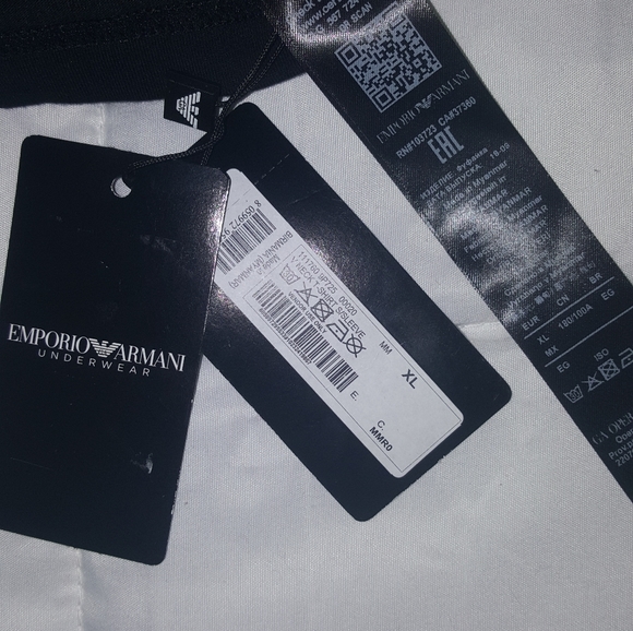 Emporio Armani t-shirt - Picture 2 of 5